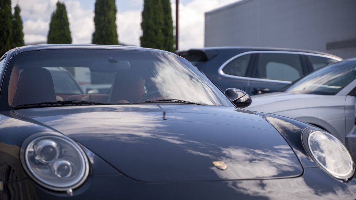 servis sedaciek luxusných aut